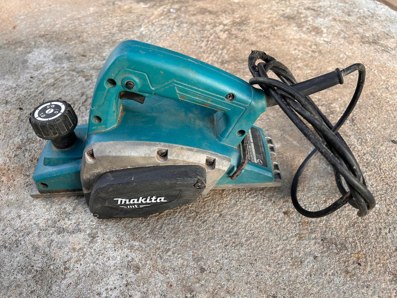 Plaina Elétrica 500 Watts Corte Até 1,0mm M1902b Makita